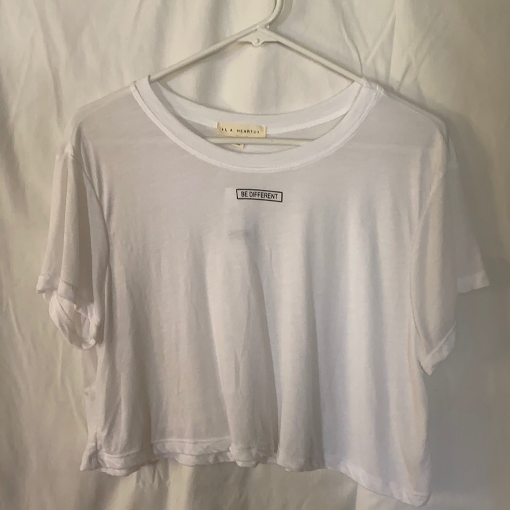 •L.A. Hearts• Be Different Crop Tee